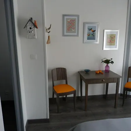 La Aux Oiseaux Nocleg ze śniadaniem 3*