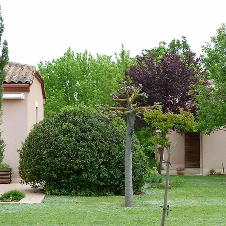 Bed & Breakfast La Aux Oiseaux 3*