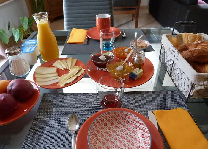 La Aux Oiseaux Bed & Breakfast Cayriech