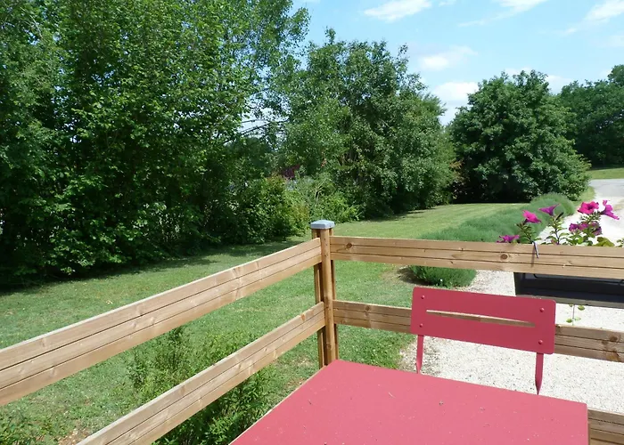 La Aux Oiseaux Bed & Breakfast Cayriech